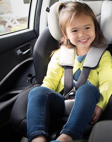 6 tips on how to install a child seat with a seat belt.